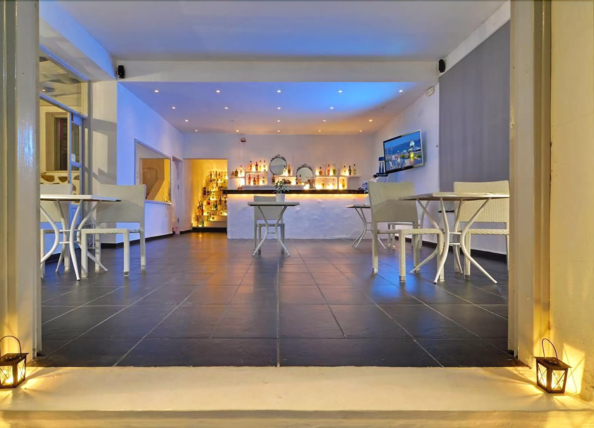 Hotel Adamas Extérieur photo