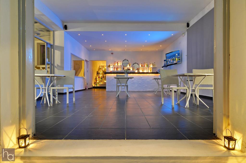 Hotel Adamas Extérieur photo