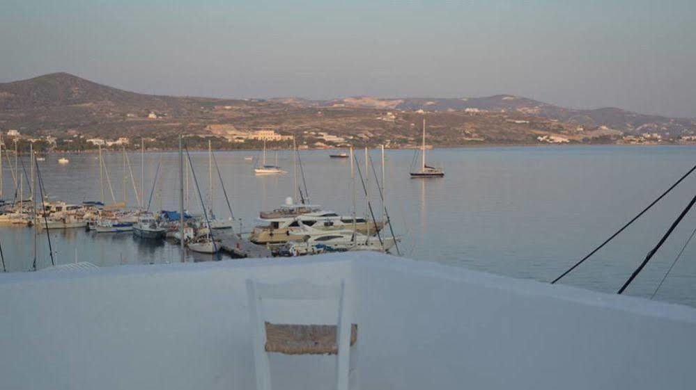 Hotel Adamas Extérieur photo